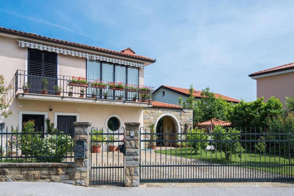 Mia Resort 伊佐拉 外观 照片